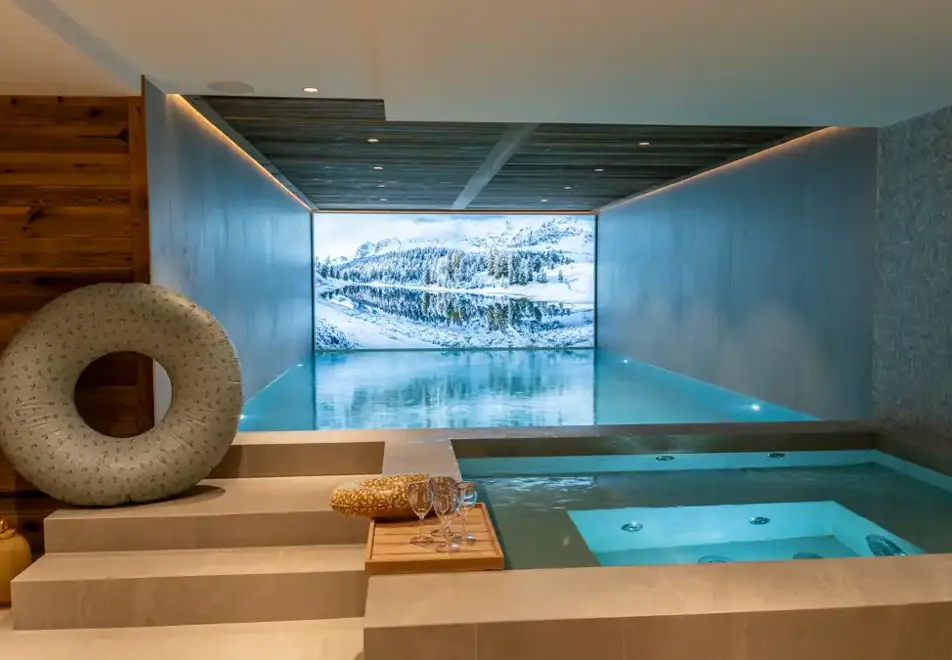 Silverstone Lodge, Val d'Isere (self catered chalet/apartment) - Number 7