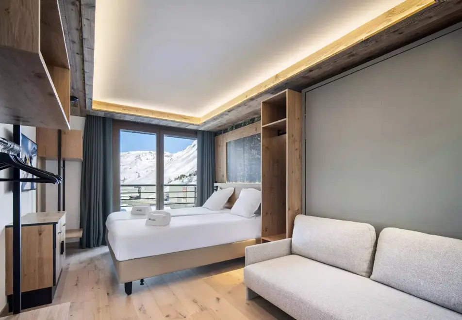 Le Quartz, Tignes Val Claret (self catered apartments) - Typical style of 201, 301, 401
