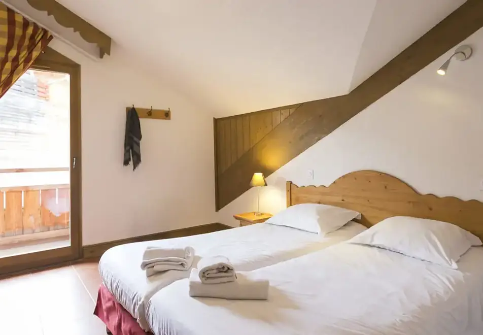 Hameau des Airelles, Montgenevre (self catered apartments)  (©Manu.Reyboz) - Twin bedroom
