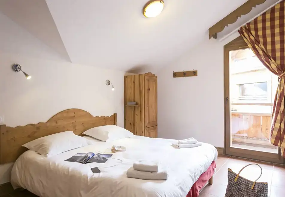 Hameau des Airelles, Montgenevre (self catered apartments)  (©Manu.Reyboz) - Double bedroom