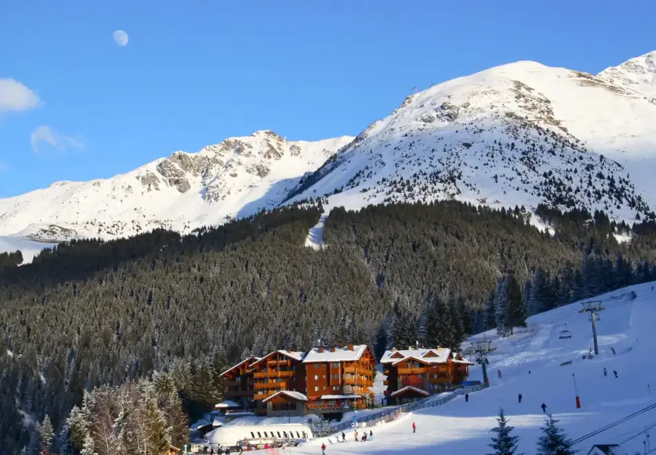 Les Granges des 7 Laux, Les 7 Laux (self catered apartments) - Ski-in ski-out