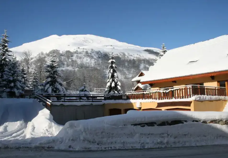Les Fermes du Planet 5 & 6, Valloire (self catered apartment)
