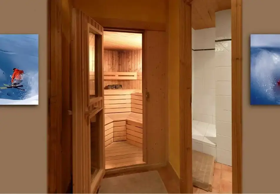 Hotel St Martin & Apartments, St Martin de Belleville - Spa area