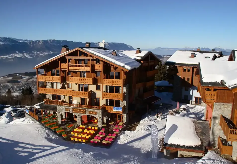 Les Granges des 7 Laux, Les 7 Laux (self catered apartments) - Ski-in Ski-out