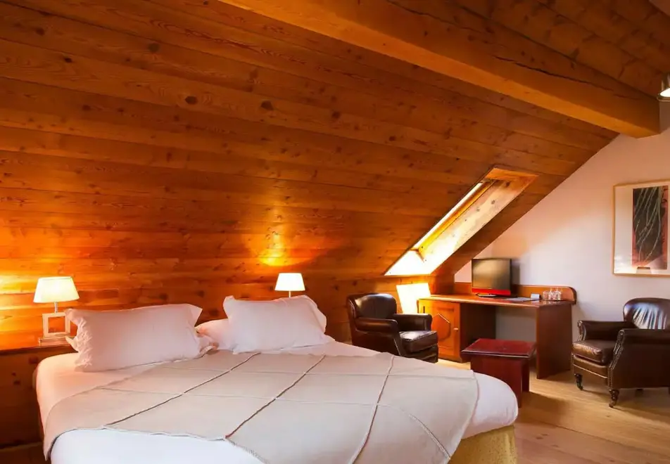 Hotel du Golf, Correncon (hotel) - Large cosy room