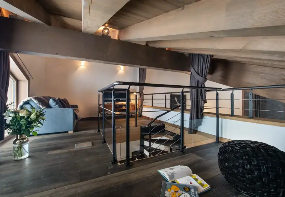 Yellowstone Lodge, La Tania (self catered chalet) - Chalet 1