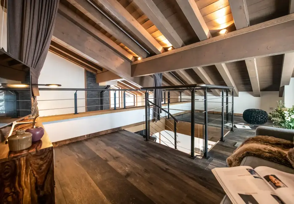 Yellowstone Lodge, La Tania (self catered chalet) - Chalet 1