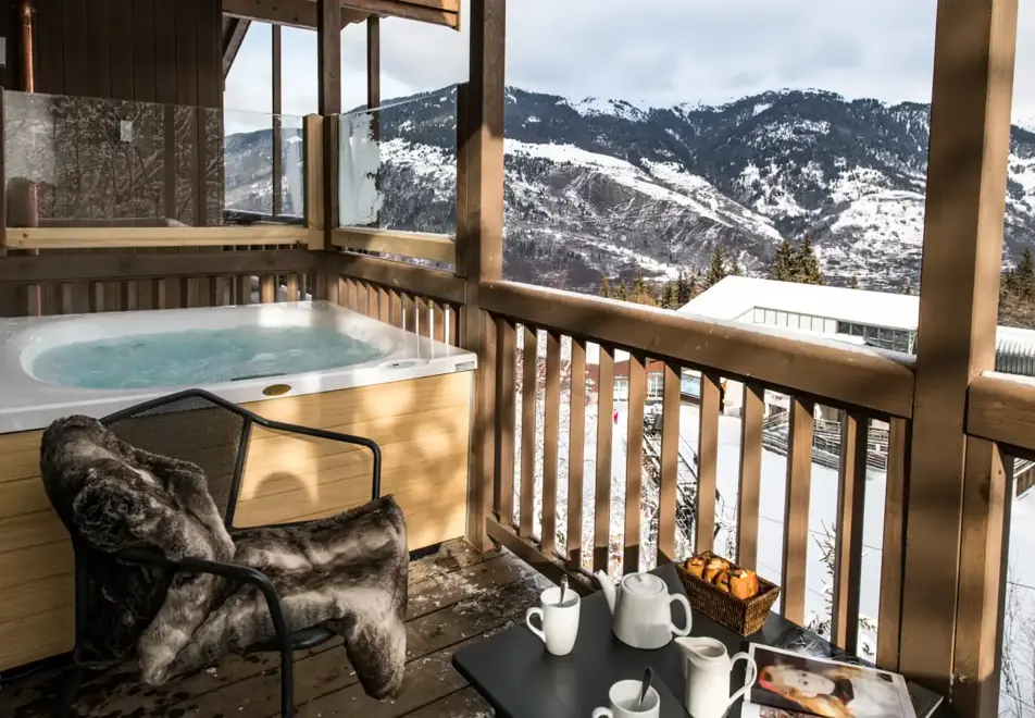 Yellowstone Lodge, La Tania (self catered chalet) - Chalet 1