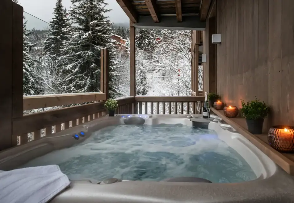 Yellowstone Lodge, La Tania (self catered chalet) - Chalet 2