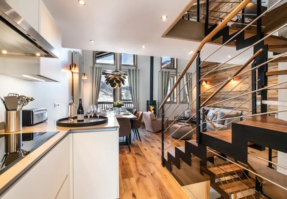 Yellowstone Lodge, La Tania (self catered chalet) - Chalet 4