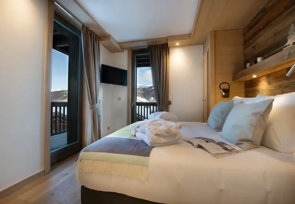 Yellowstone Lodge, La Tania (self catered chalet) - Chalet 4