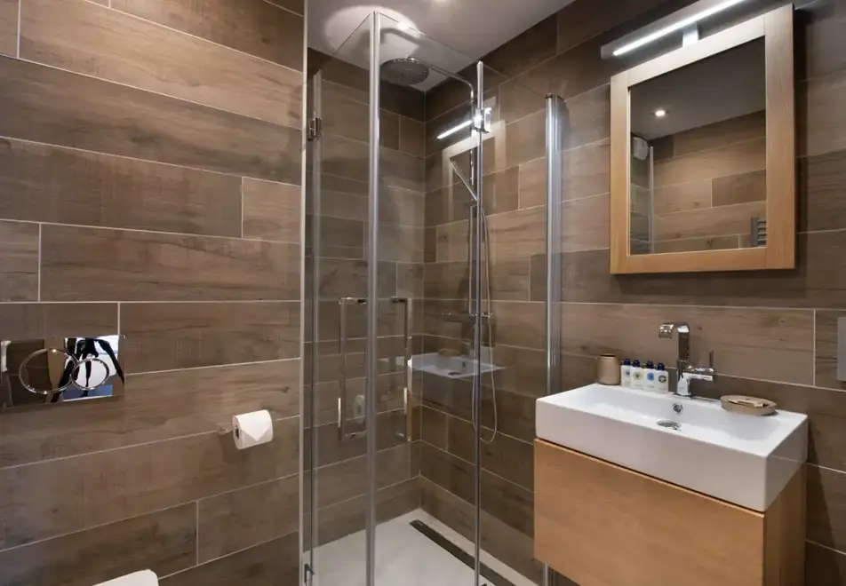 Yellowstone Lodge, La Tania (self catered chalet) - Chalet 4