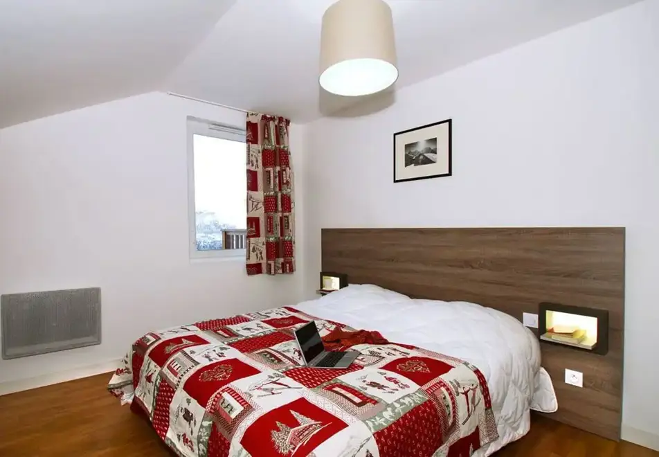 Les Balcons d'Aurea, Auris en Oisans (self catered apartments) - Double bedroom
