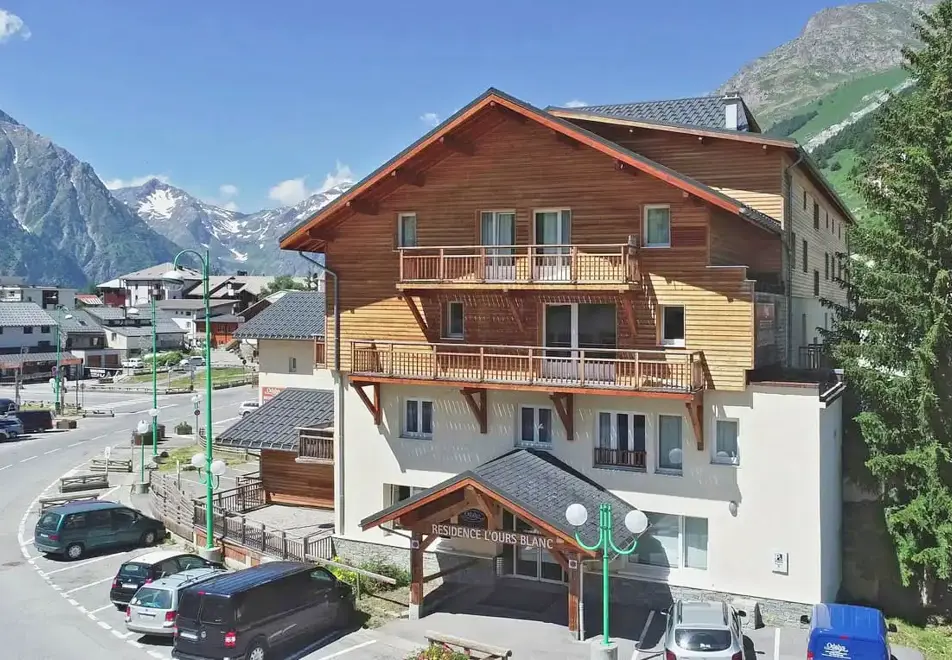 Ours Blanc, Les 2 Alpes (self catered apartments)