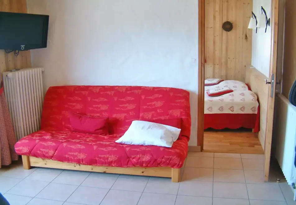 Fleurs Arnica, Les Gets (self catered apartment) - Arnica Sitting Area