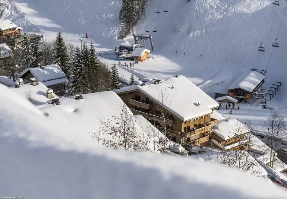 Le Roc des Tours, Grand Bornand (self catered apartments) - Close to the lifts