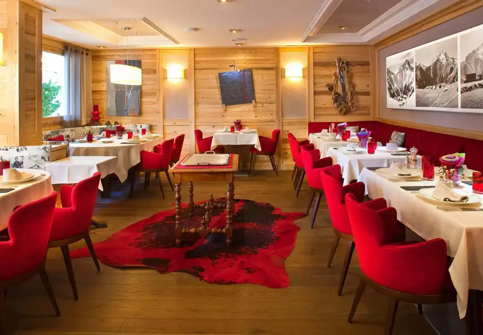 Chalet Mounier, Les Deux Alpes (Hotel) - Michelin starred restaurant