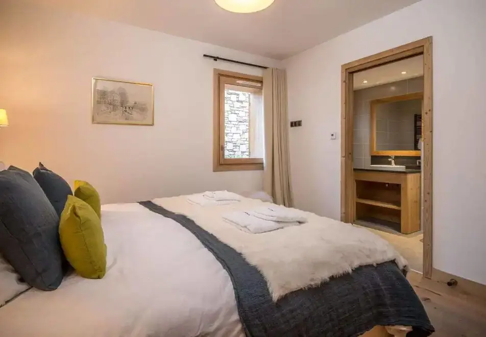 Caseblanche Chalets, St Martin de Belleville (self catered apartments-chalets) - 6 bed sleeps 14 (K3)