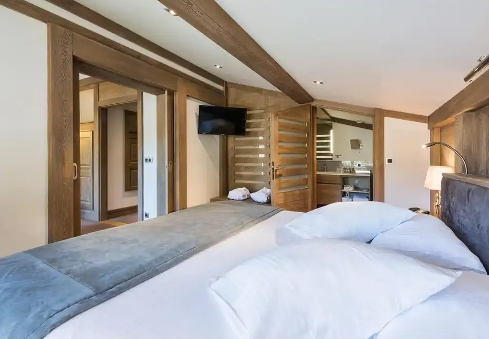Le Petit Dru, Morzine (Hotel) - Junior Suite