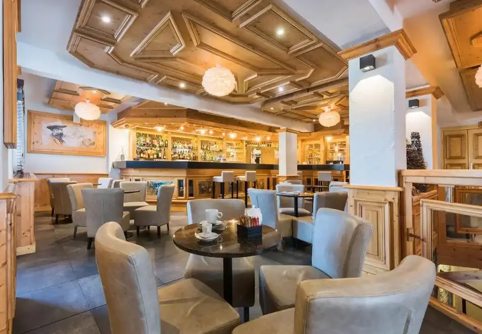 Le Petit Dru, Morzine (Hotel) - Lounge bar