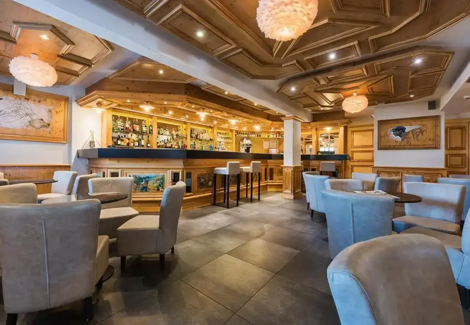 Le Petit Dru, Morzine (Hotel) - Lounge bar