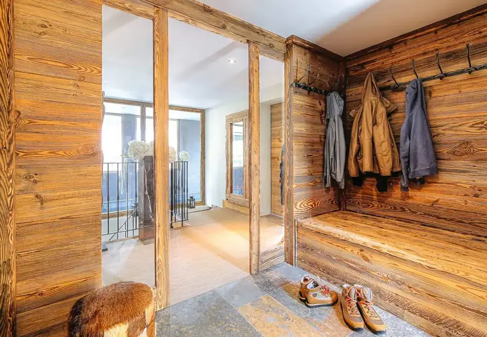 Le Chalet Martine, St Martin de Belleville (catered chalet) - Entrance