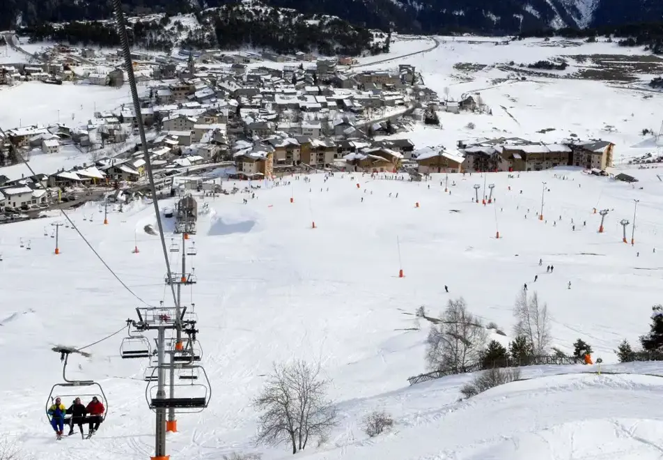 Flocons d'Argent, Aussois (self catered apartments) - Excellent location for skiing