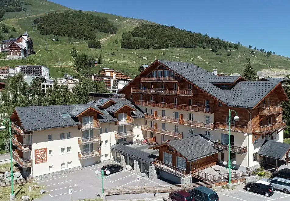 Ours Blanc, Les 2 Alpes (self catered apartments)