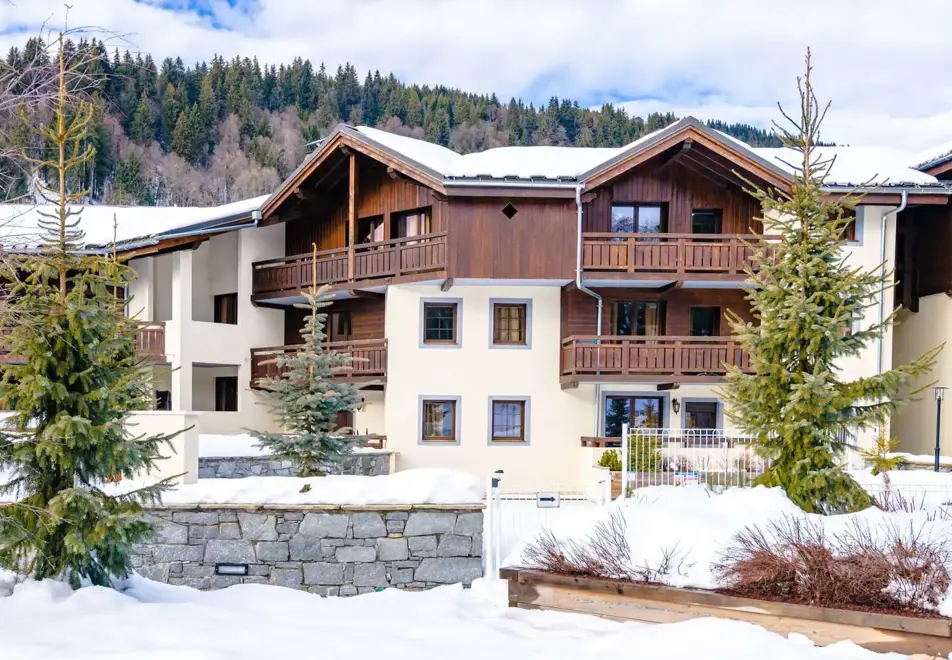 Les Fermes Emiguy, Les Gets (self catered apartments)