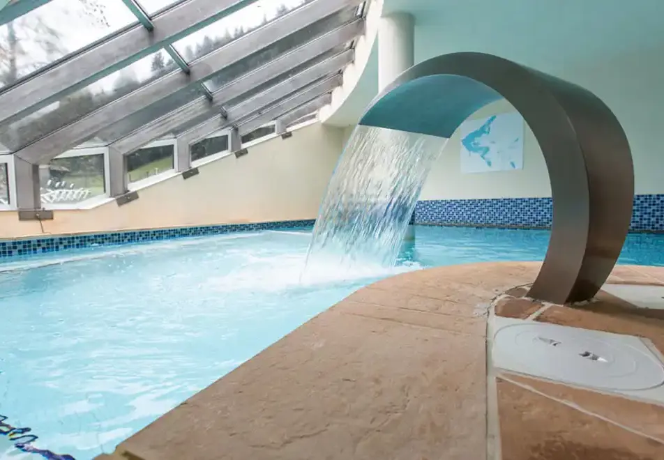 Le Cret, Morzine (hotel) - Indoor pool