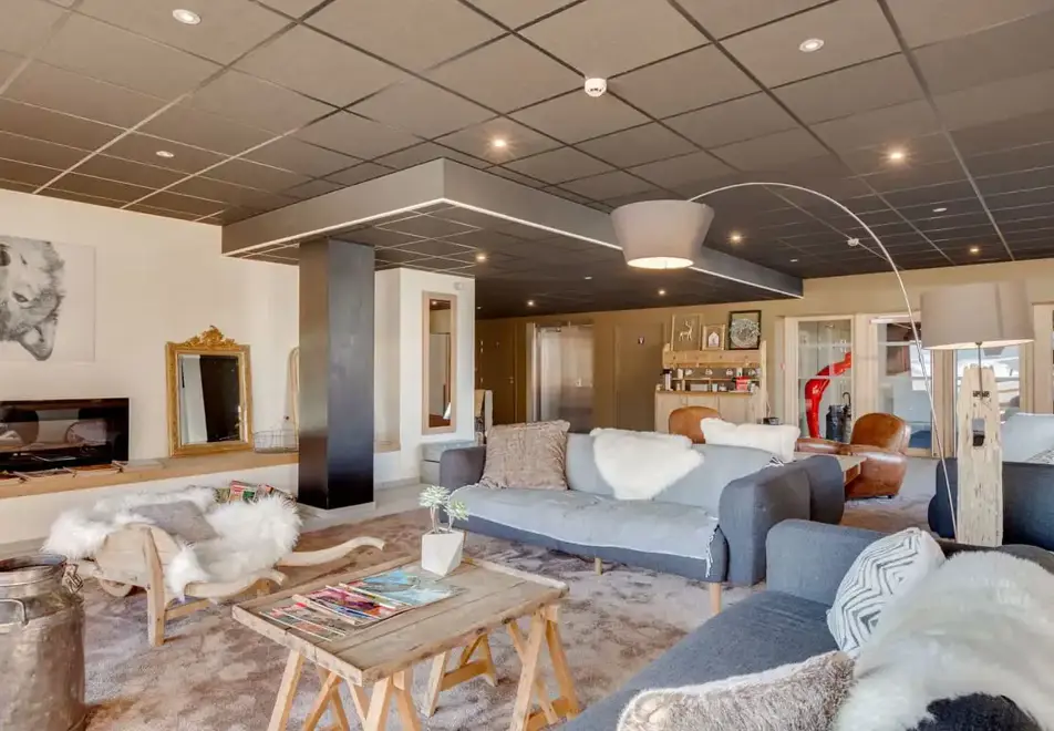 Les Fermes du Mont Blanc, Combloux (self catered apartments) - Reception