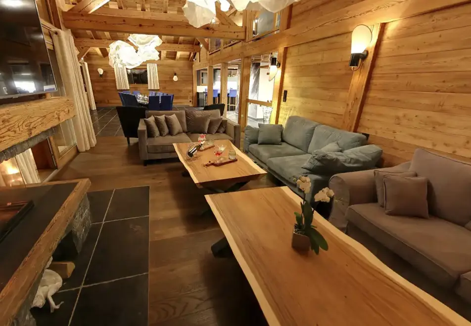 Chalet Delphine 7, Les Gets (self catered chalet) - Lounge/diner