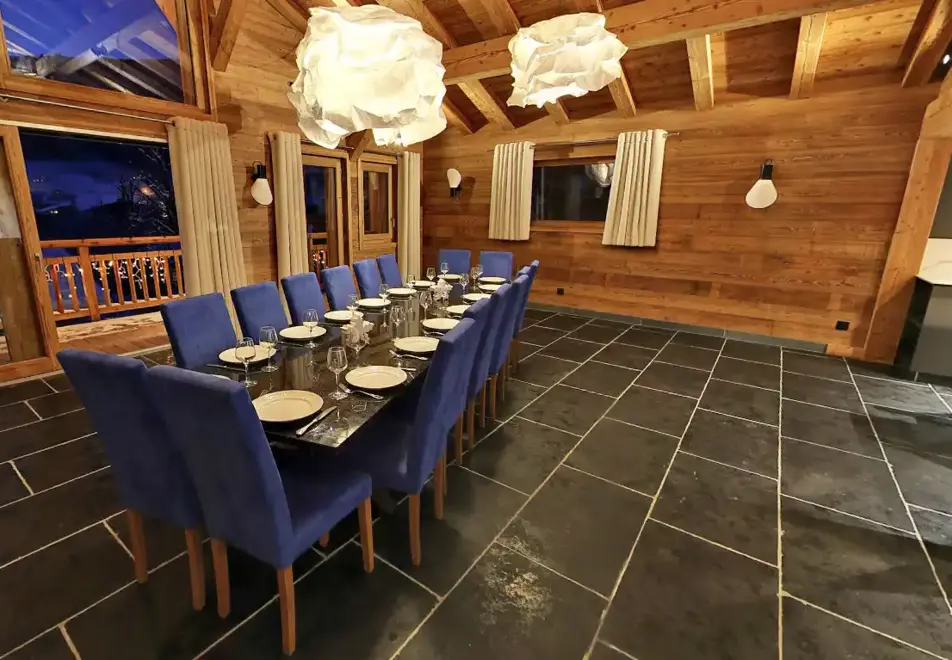 Chalet Delphine 7, Les Gets (self catered chalet) - Lounge/diner