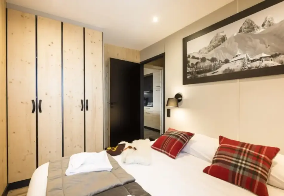Etoile des Sybelles, Le Corbier (self catered apartments) - Double bedroom