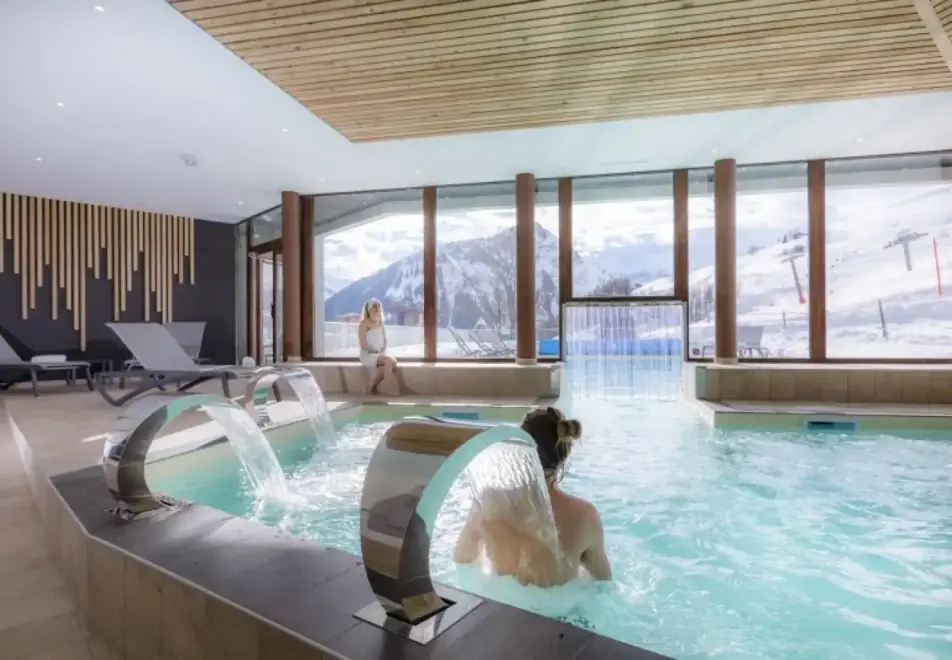 Etoile des Sybelles, Le Corbier (self catered apartments) - Indoor pool