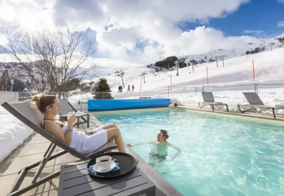 Etoile des Sybelles, Le Corbier (self catered apartments) - Outdoor pool