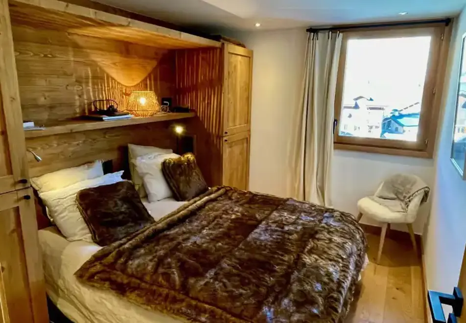 Chalet Felicita, St Martin de Belleville (self catered chalet) - Double bedroom