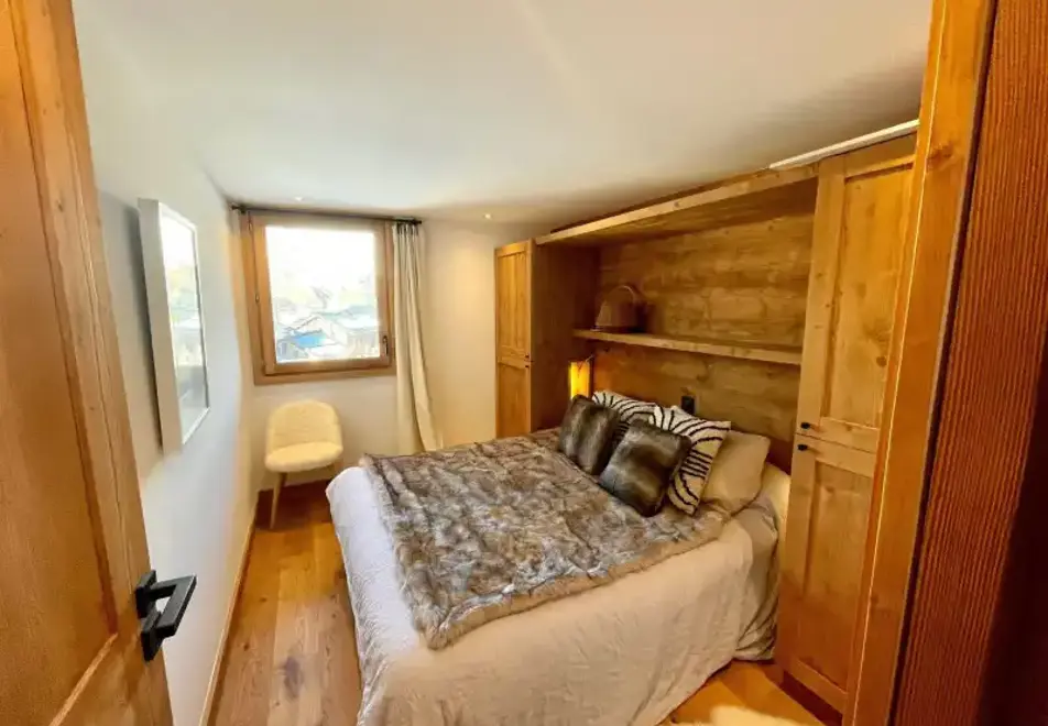 Chalet Felicita, St Martin de Belleville (self catered chalet) - Double bedroom