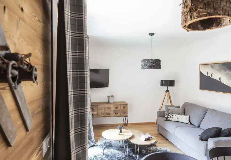 Les 3 Sophies, Morzine (Self Catered Apartments) - Typical lounge area