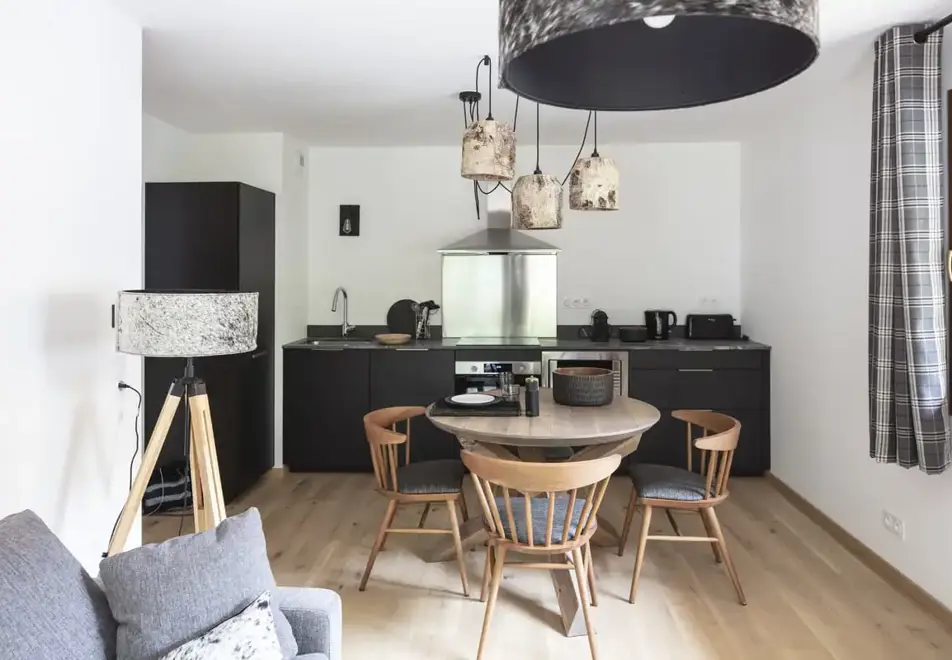 Les 3 Sophies, Morzine (Self Catered Apartments) - Typical kitchen/diner