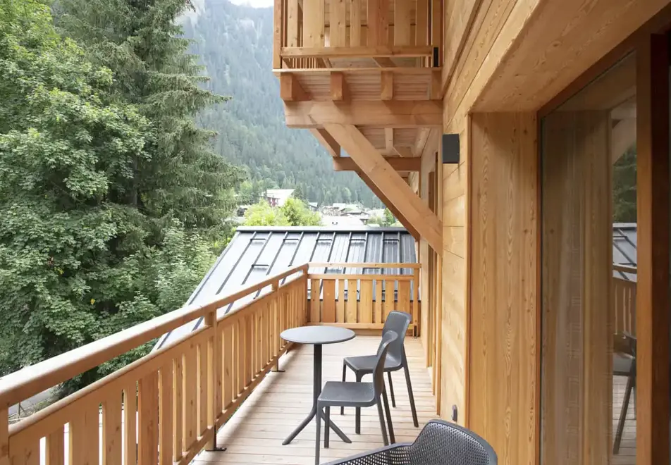 Les 3 Sophies, Morzine (Self Catered Apartments) - Balcony style