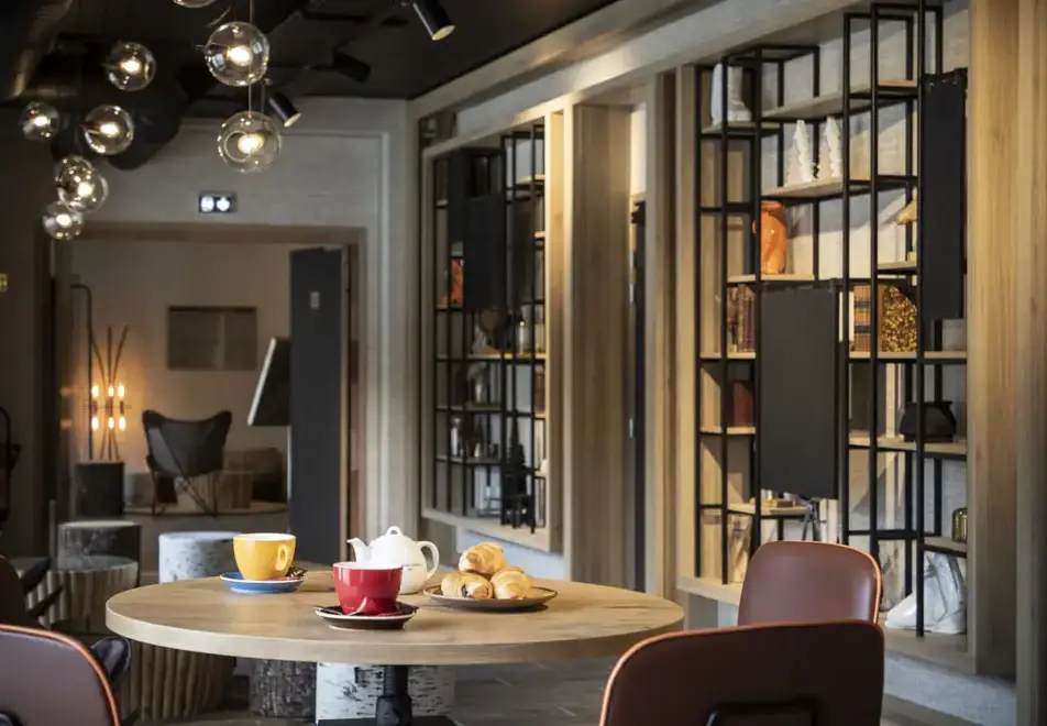 Base Camp Lodge, Bourg St Maurice (Hotel) - BC7 bar & restaurant