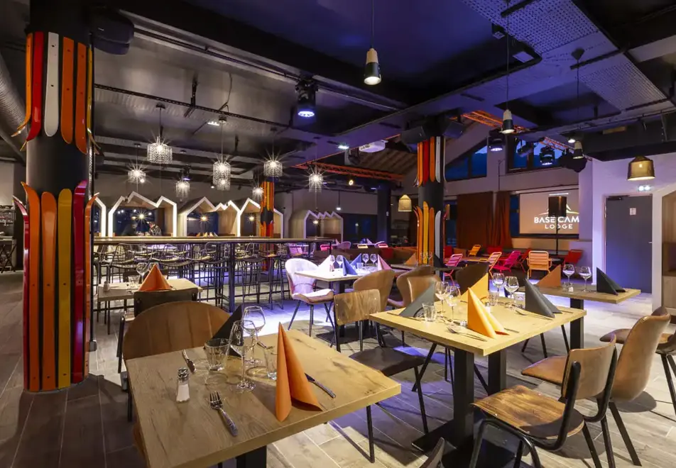 Base Camp Lodge, Bourg St Maurice (Hotel) - BC7 bar & restaurant