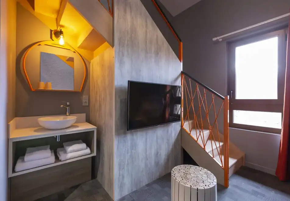 Base Camp Lodge, Bourg St Maurice (Hotel) - Iseran room