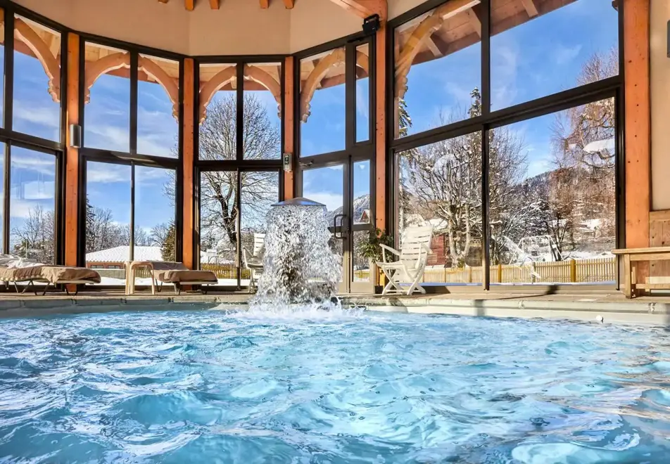 Neige et Roc, Samoens (hotel & apartments) - Indoor pool
