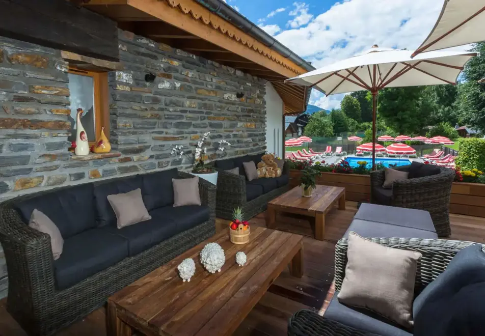 Neige et Roc, Samoens (hotel & apartments) - Outdoor terrace