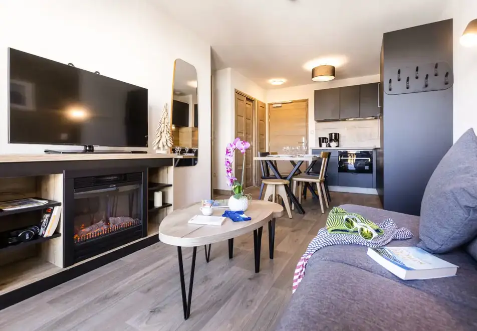 Les Clarines, Les Deux Alpes (self catered apartments) (©Manureyboz) - Typical style 2 bed famille 6