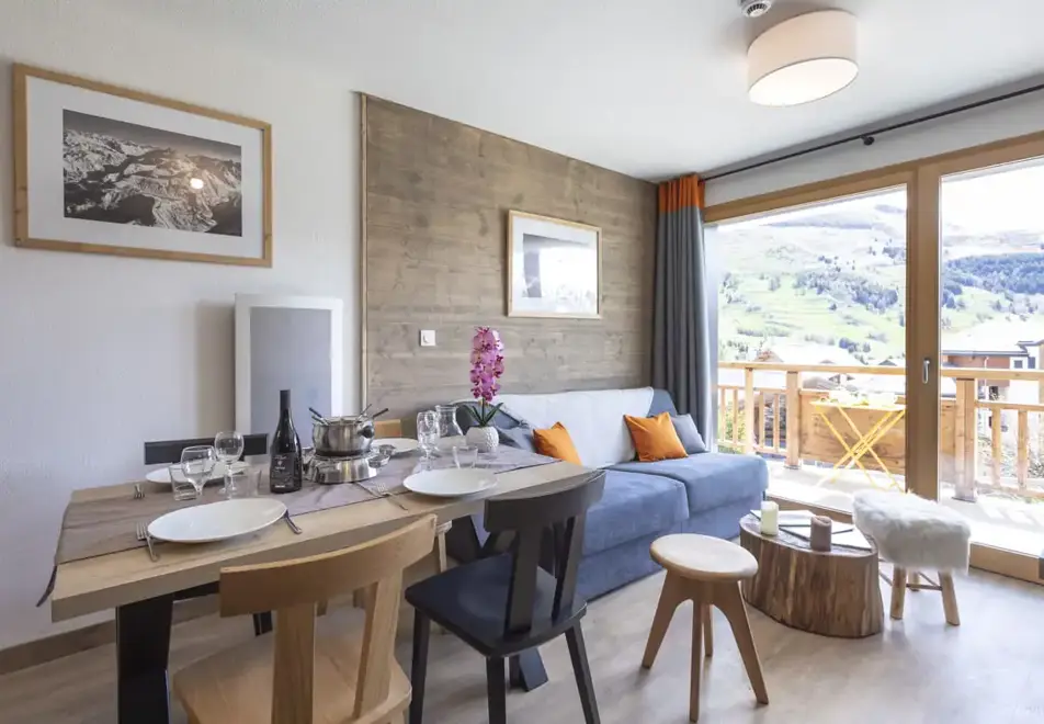 Les Clarines, Les Deux Alpes (self catered apartments) (©Manureyboz) - Typical style 2 bed famille 6