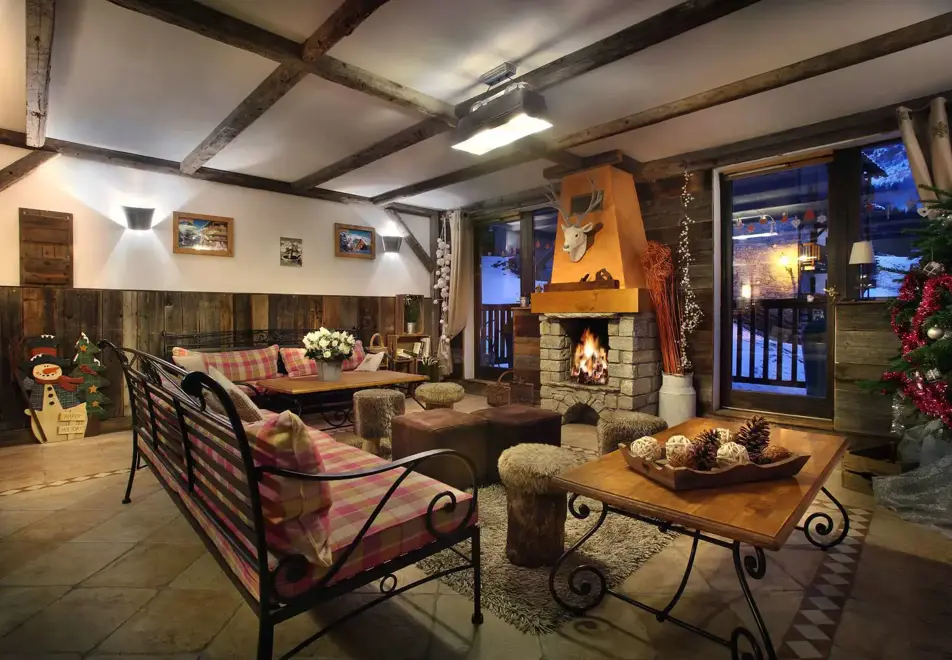 Chalet des Neiges, Oz (self catered apartment) - Residence Lounge