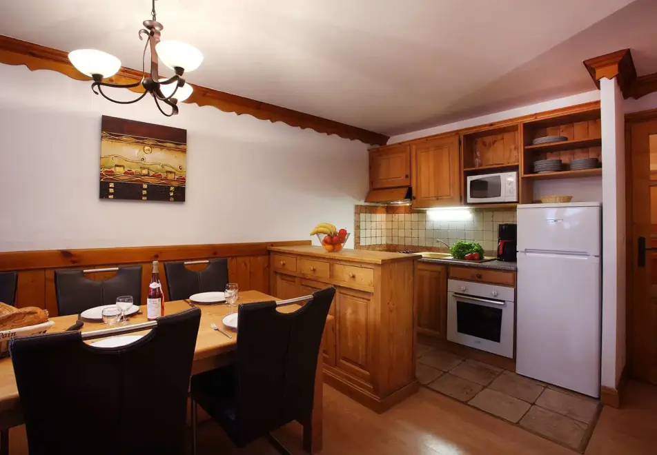 Chalet des Neiges, Oz (self catered apartment) - Typical 3 bedroom Apartment